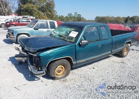 1997 Chevrolet C1500 Fleetside z USA, uszkodzony, nr VIN 1GCEC19R7VE175585